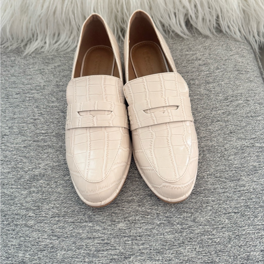 Cream Croc-Embossed Loafers